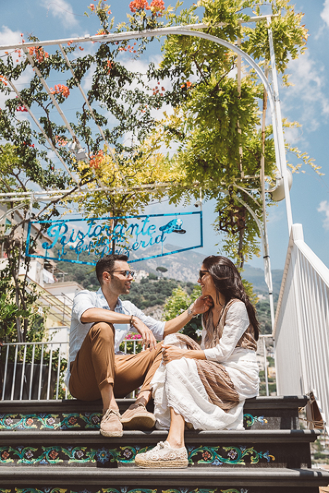 Positano, amalfi coast, engagement, italian photographer, fotografo italiano, fotografo frosinone, fotografo latina, pre wedding, ritratto di coppia, sorrisi, foto naturali, natural poses, salerno, boat photography, barca, love portrait