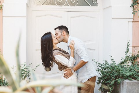 Positano, amalfi coast, engagement, italian photographer, fotografo italiano, fotografo frosinone, fotografo latina, pre wedding, ritratto di coppia, sorrisi, foto naturali, natural poses, salerno, boat photography, barca, love portrait