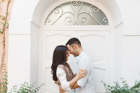 Positano, amalfi coast, engagement, italian photographer, fotografo italiano, fotografo frosinone, fotografo latina, pre wedding, ritratto di coppia, sorrisi, foto naturali, natural poses, salerno, boat photography, barca, love portrait
