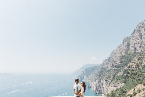 Positano, amalfi coast, engagement, italian photographer, fotografo italiano, fotografo frosinone, fotografo latina, pre wedding, ritratto di coppia, sorrisi, foto naturali, natural poses, salerno, boat photography, barca, love portrait