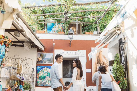 Positano, amalfi coast, engagement, italian photographer, fotografo italiano, fotografo frosinone, fotografo latina, pre wedding, ritratto di coppia, sorrisi, foto naturali, natural poses, salerno, boat photography, barca, love portrait