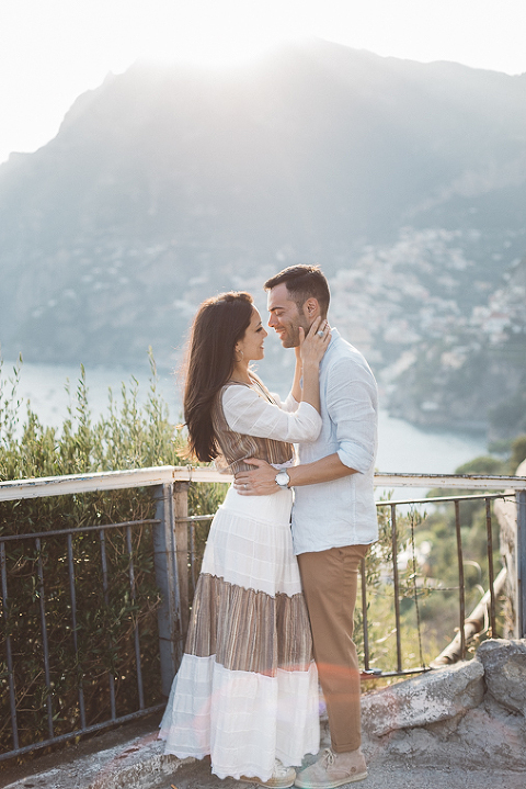 Positano, amalfi coast, engagement, italian photographer, fotografo italiano, fotografo frosinone, fotografo latina, pre wedding, ritratto di coppia, sorrisi, foto naturali, natural poses, salerno, boat photography, barca, love portrait