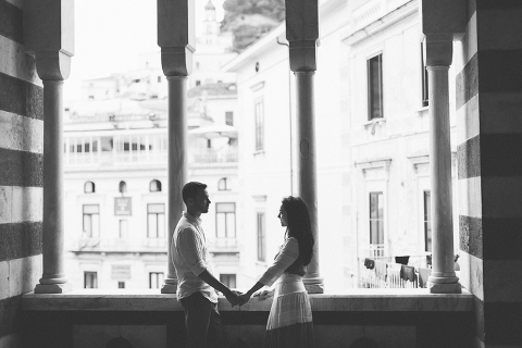 Positano, amalfi coast, engagement, italian photographer, fotografo italiano, fotografo frosinone, fotografo latina, pre wedding, ritratto di coppia, sorrisi, foto naturali, natural poses, salerno, boat photography, barca, love portrait