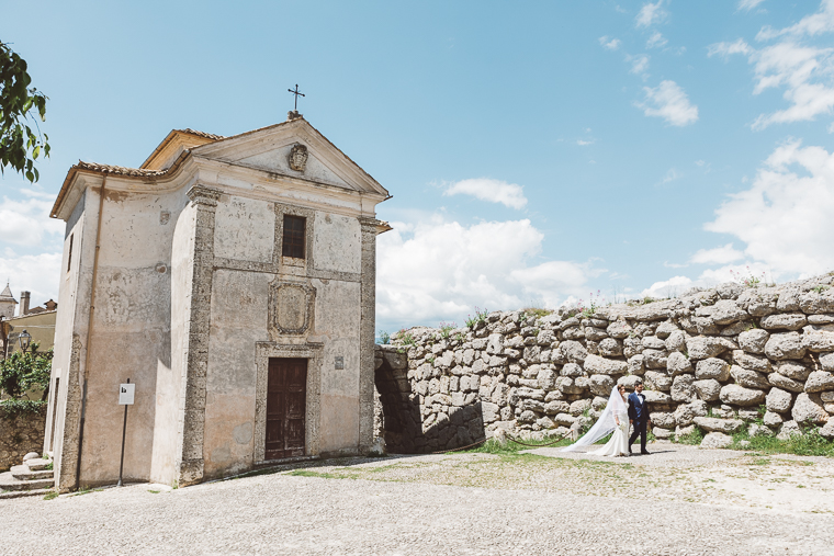 matrimonio, fotografo di matrimonio, wedding, abito da sposa, Frosinone, foto naturali, foto spontanea, emozioni, ritratto sposi, Civita di Arpino, Arpino, Arco a sesto acuto