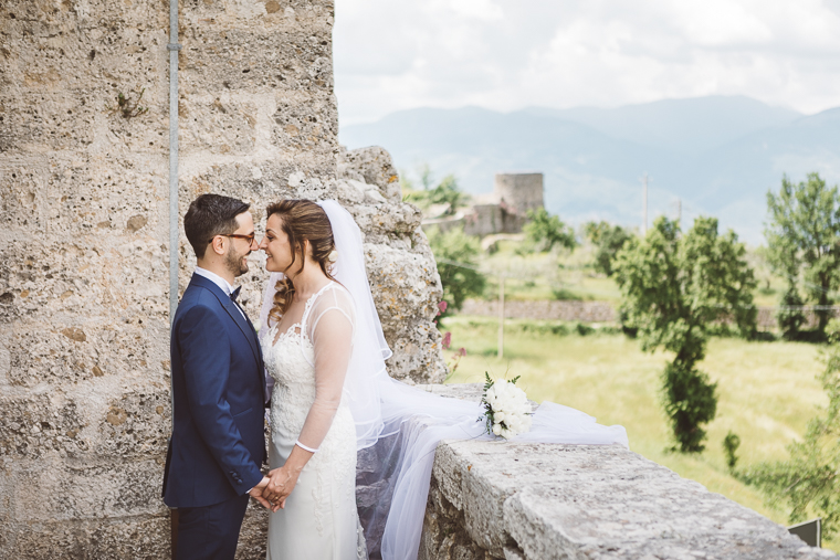 matrimonio, fotografo di matrimonio, wedding, abito da sposa, Frosinone, foto naturali, foto spontanea, emozioni, ritratto sposi, Civita di Arpino, Arpino, Arco a sesto acuto